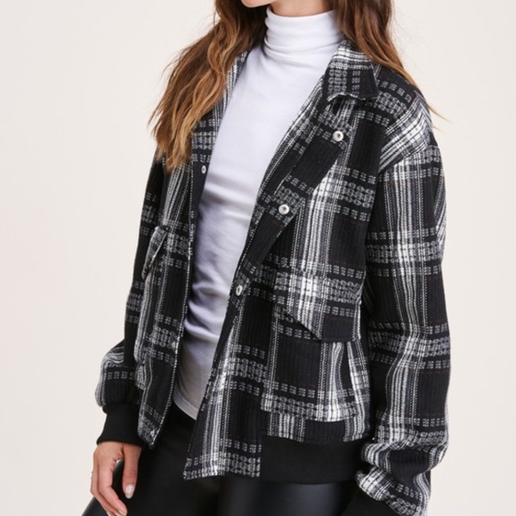 NWT Black and White Plaid Bomber Jacket - Picture 3 of 7